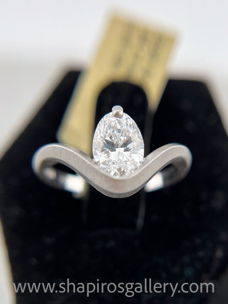 Wavy Diamond Ring