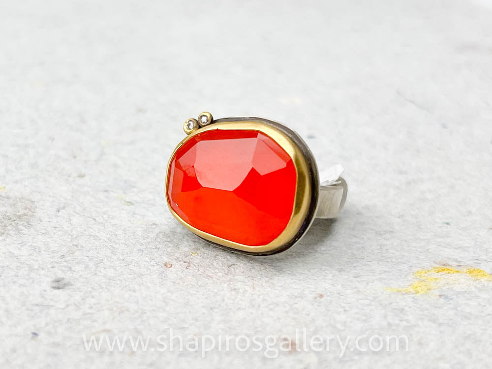 Carnelian Ring with Diamonds