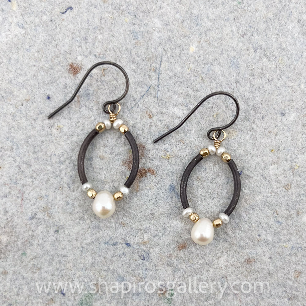 Round pearl and gold bead earrings