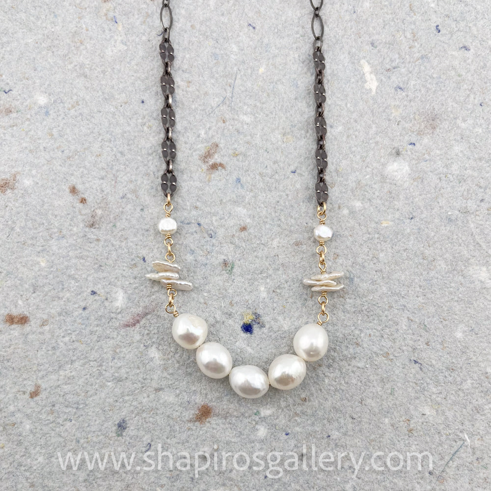 Chunky Pearl Collar Necklace