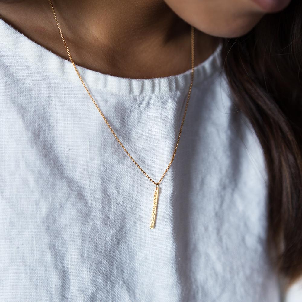 Mini Bar Necklace | Diamond Dusted