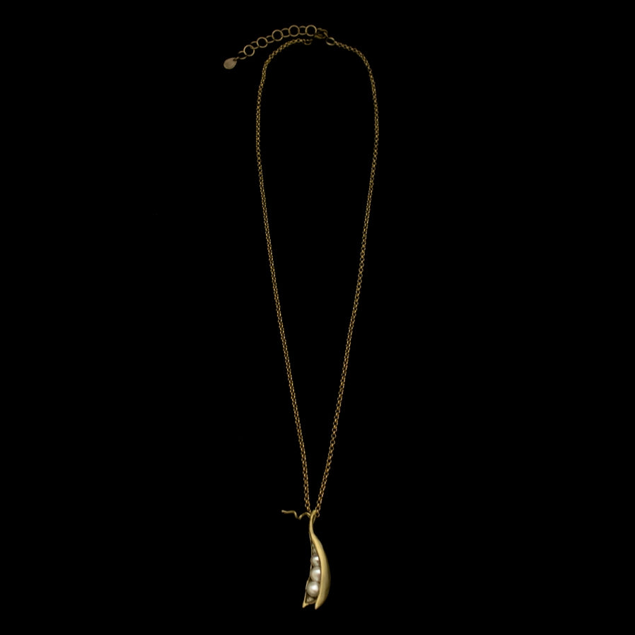 Pea Pod 3 Pearl Necklace