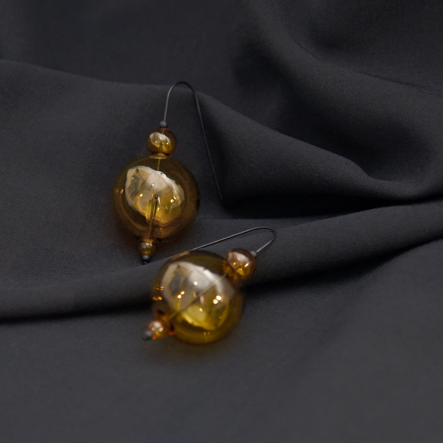 Scoop Earrings Amber