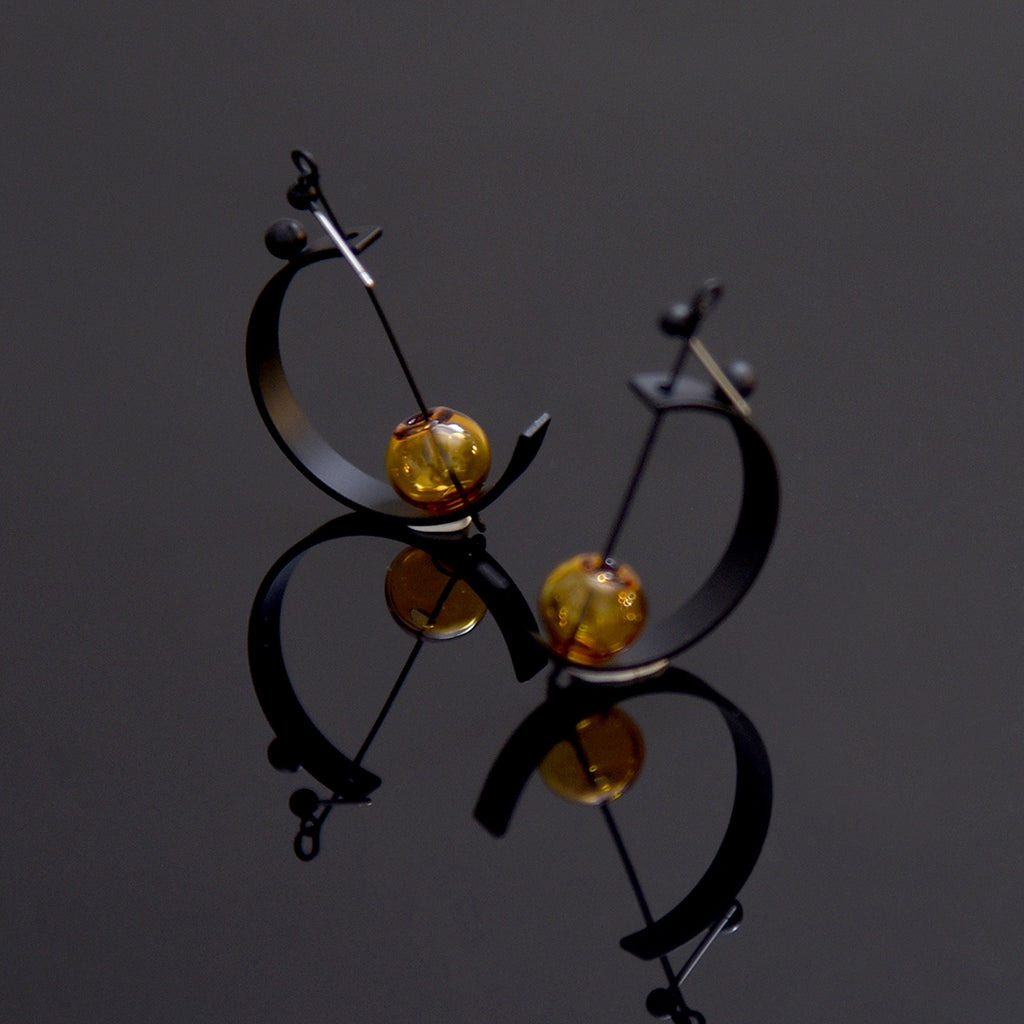 Lunette Earrings Amber