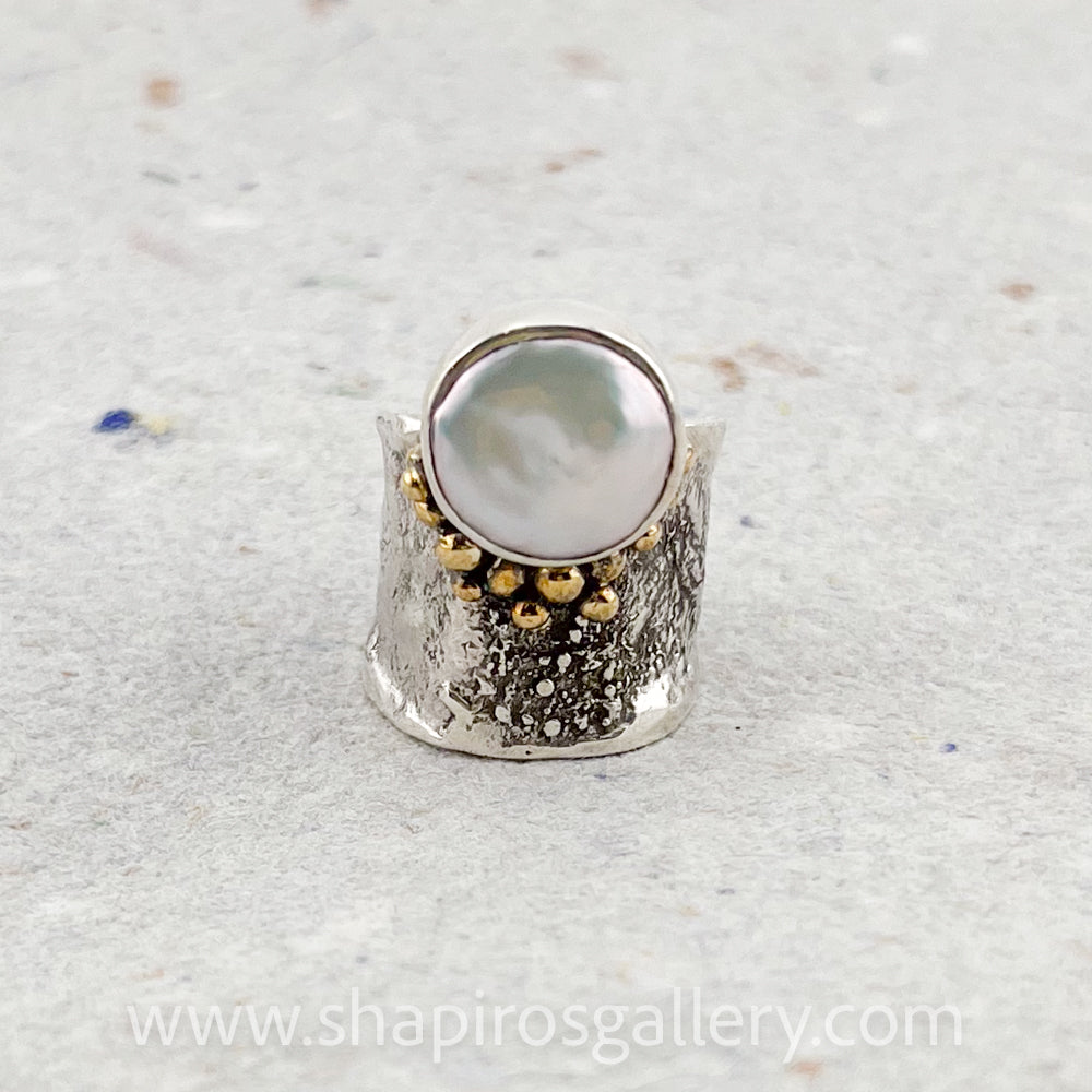 Reticulated Ring with Button Pearl