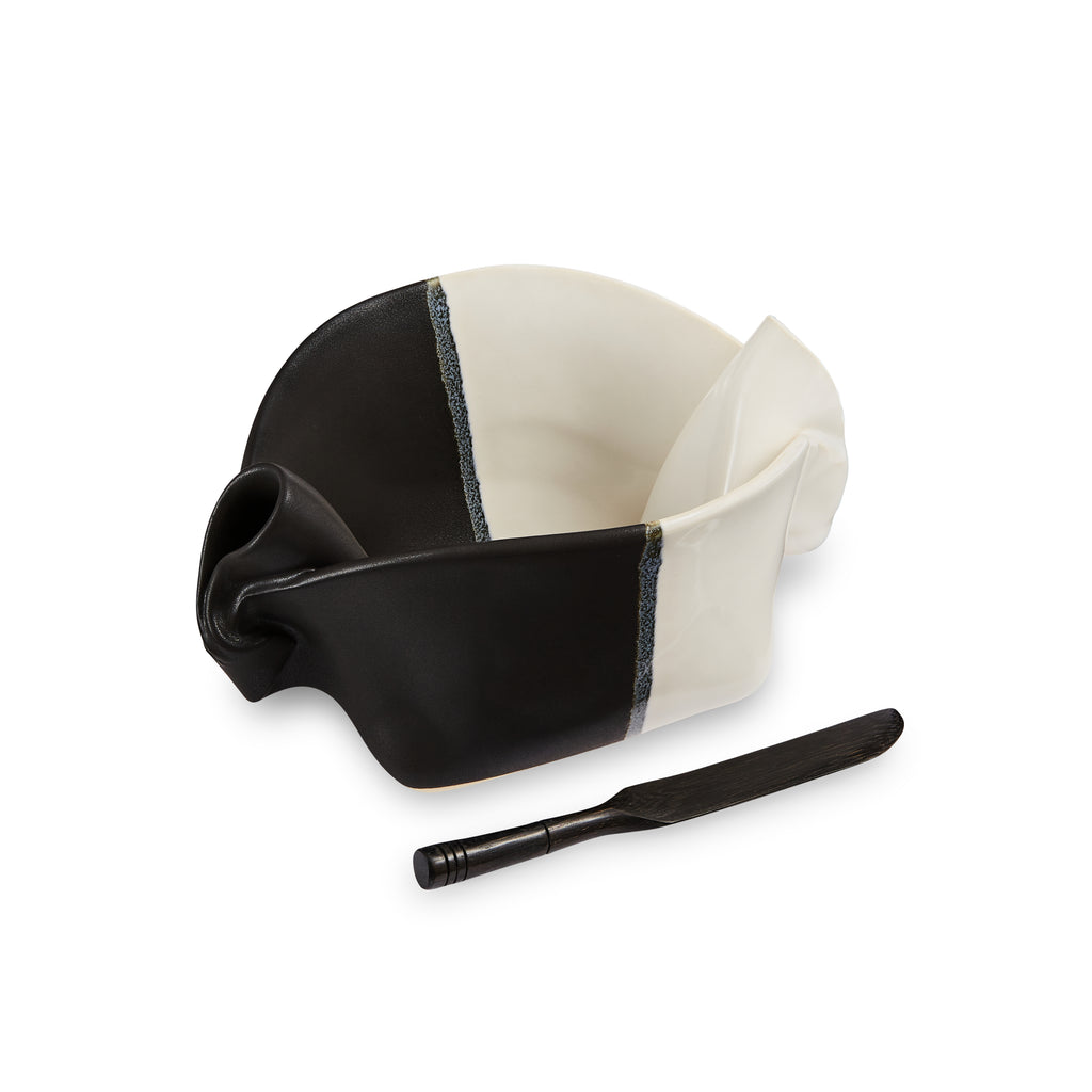 Pinch Pot - Black and White