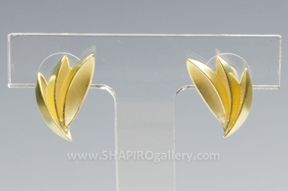 18K Gold Fan Earrings